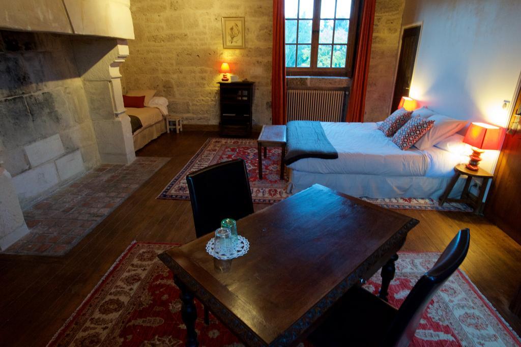Manoir De La Guerie Ablon Phòng bức ảnh